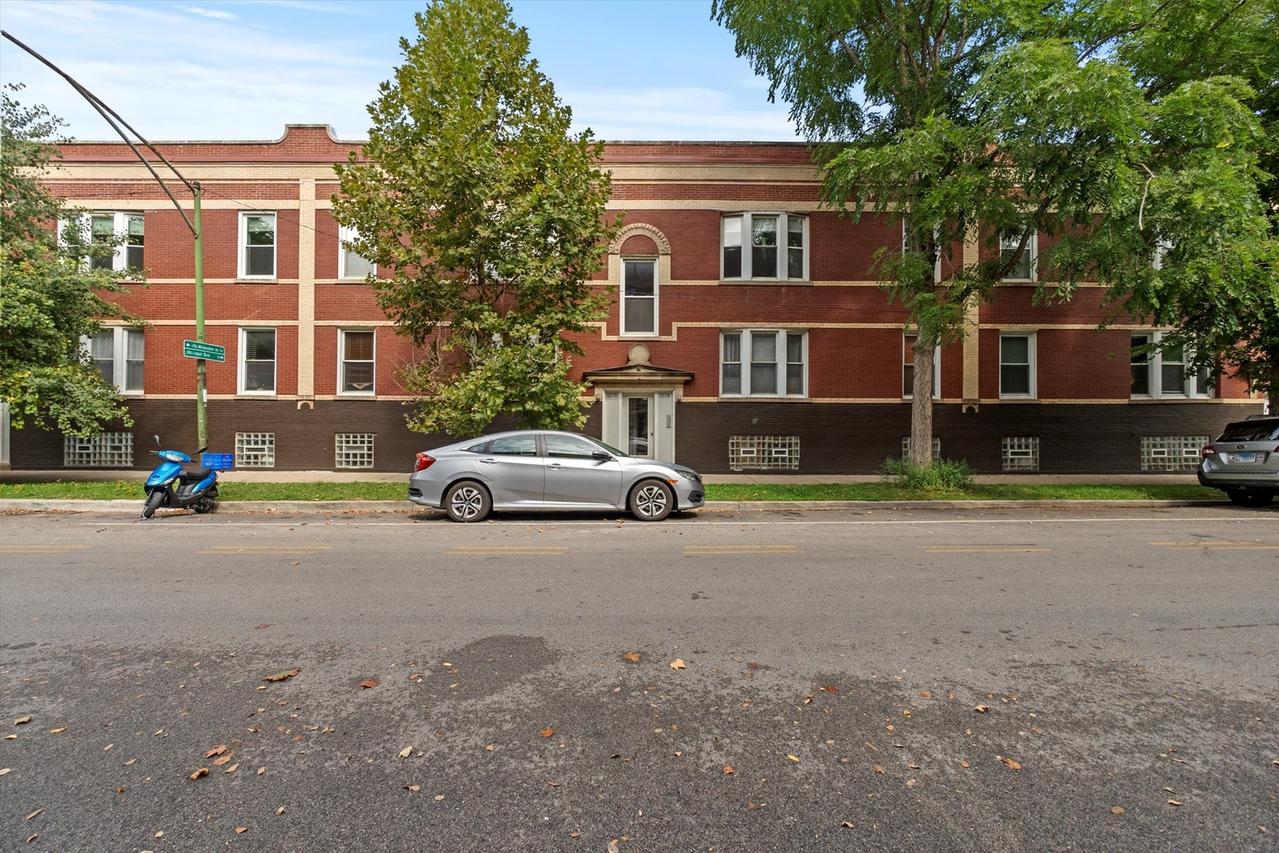 2574 W Lyndale St. #2, Chicago, IL 60647