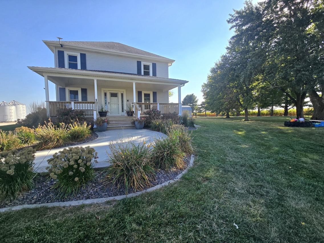523 E 2900 N Rd., Clifton, IL 60927