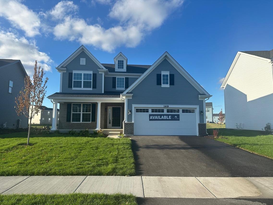 169 Piper Glen Ave., Oswego, IL 60543