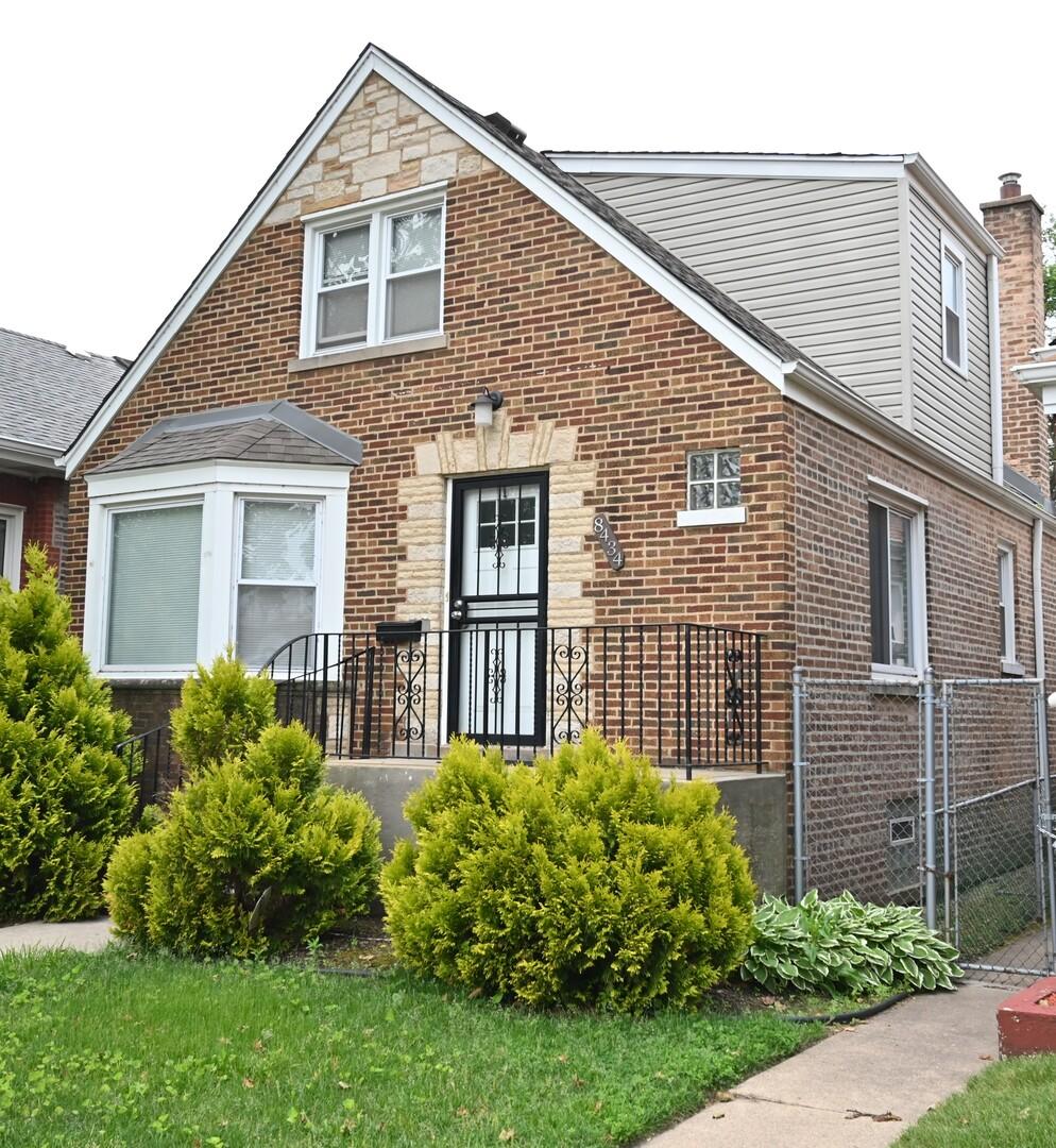 8434 S Yates Blvd., Chicago, IL 60617