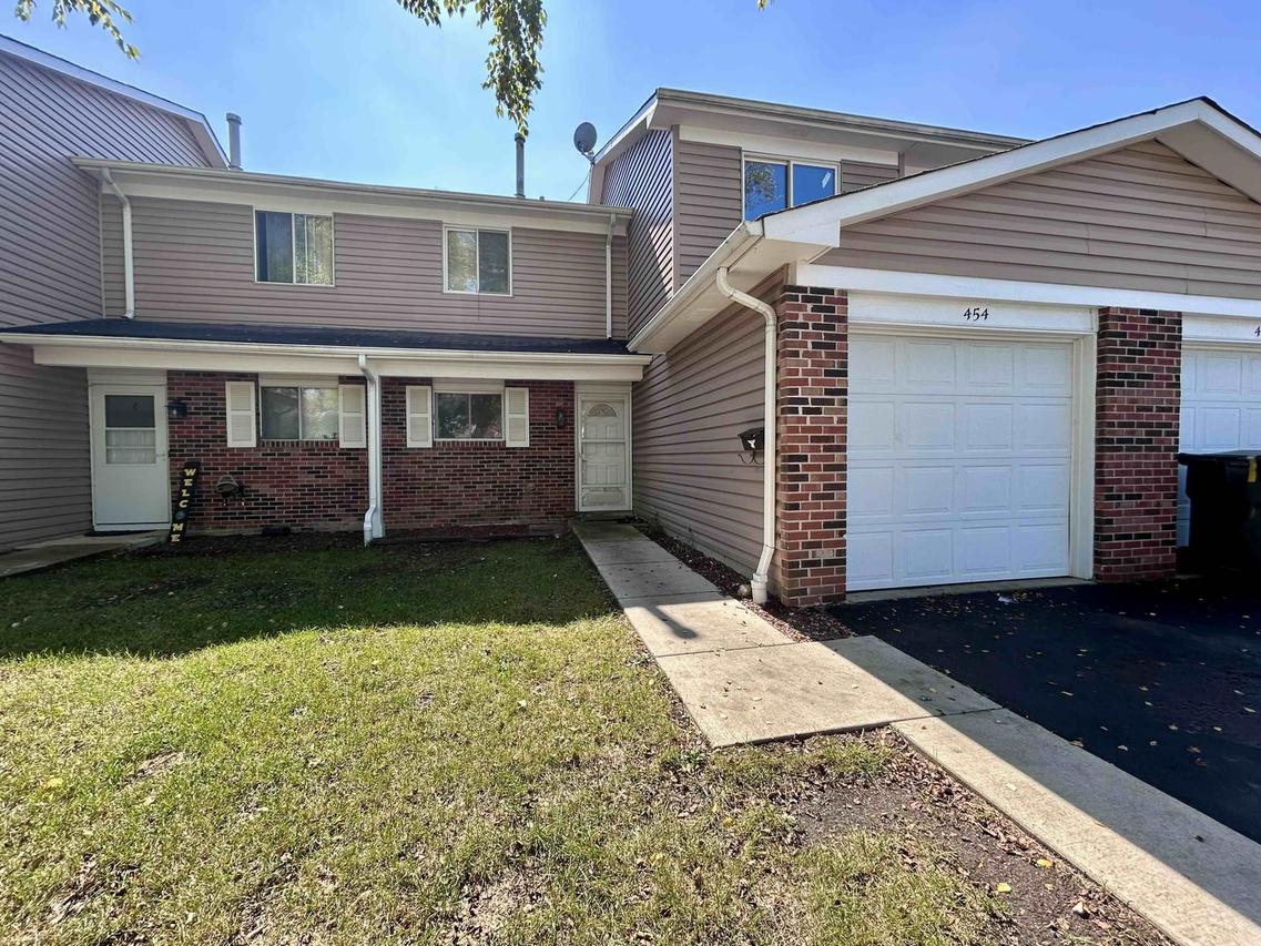 454 Esselen Ct., Carol Stream, IL 60188