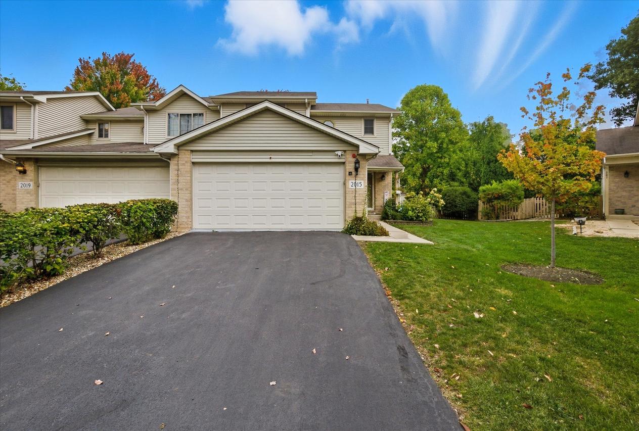 2015 Yellow Daisy Ct., Naperville, IL 60563