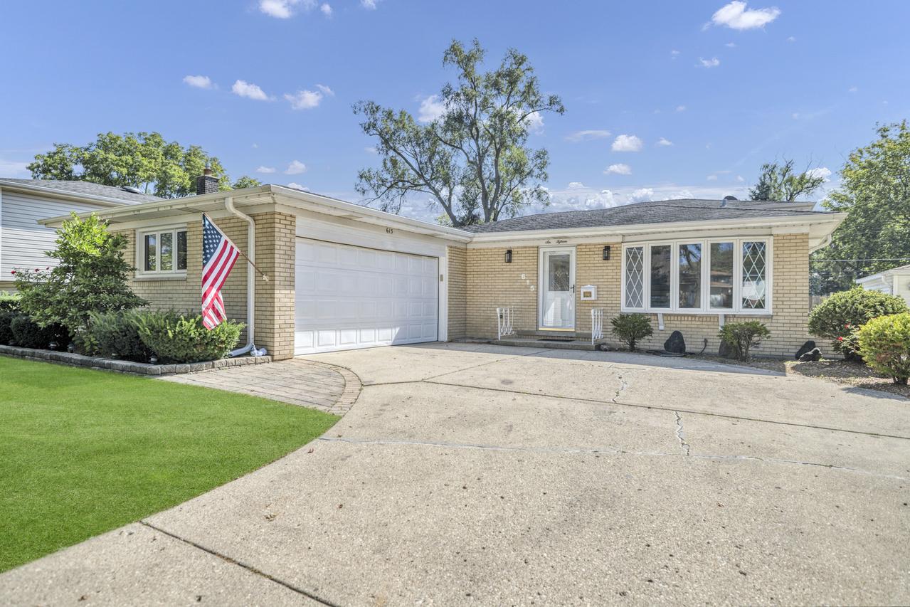 615 Cordial Dr., Des Plaines, IL 60018
