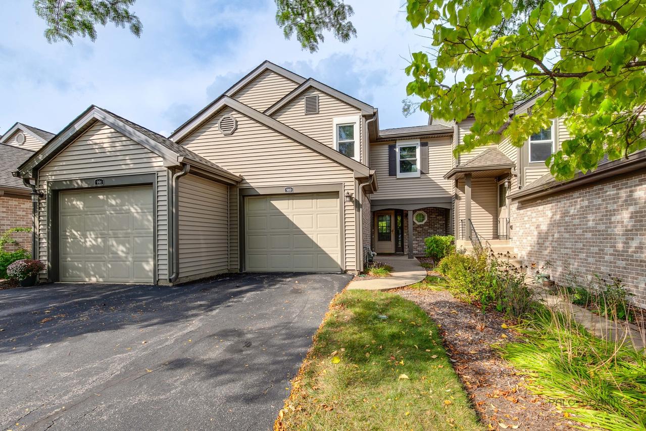 989 Butter Creek Ct., Hoffman Estates, IL 60169