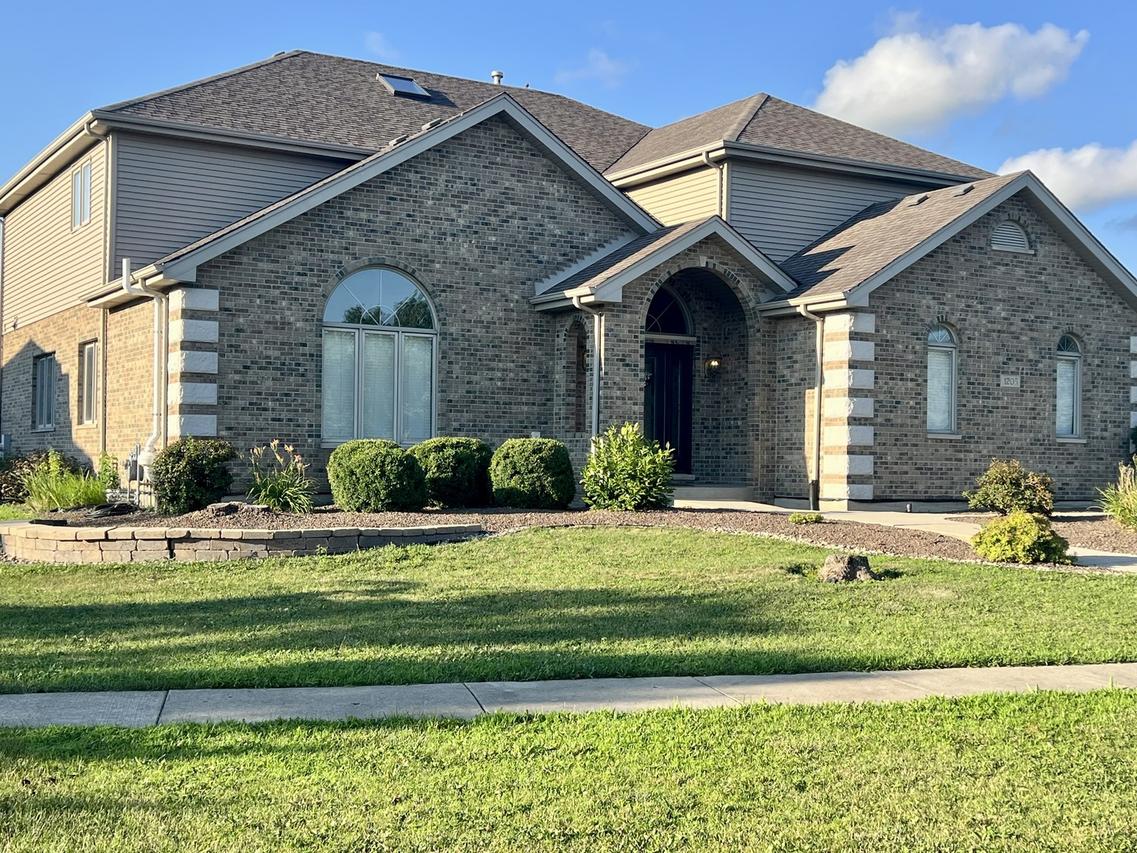 1205 Jennie Dr., New Lenox, IL 60451
