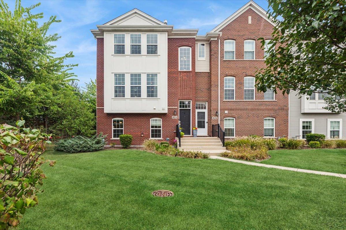 804 Paisley Ct., Naperville, IL 60540