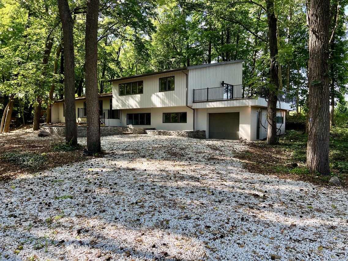 3411 E Airport Rd., Urbana, IL 61802