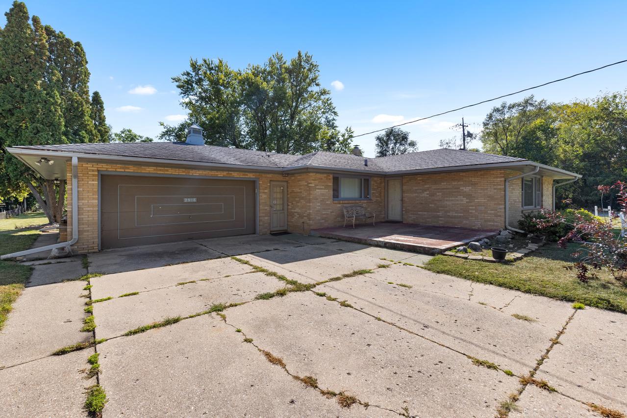2916 School St., Rockford, IL 61101