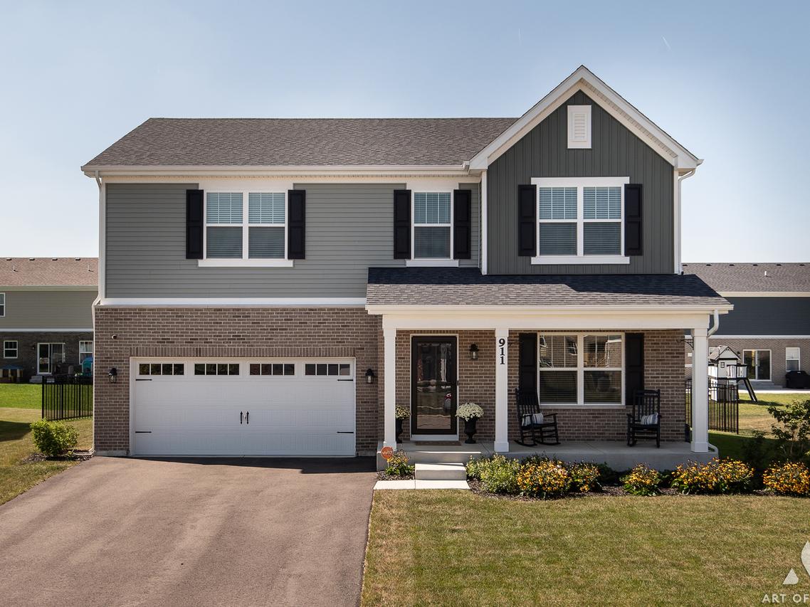911 Canongate Ln., New Lenox, IL 60451