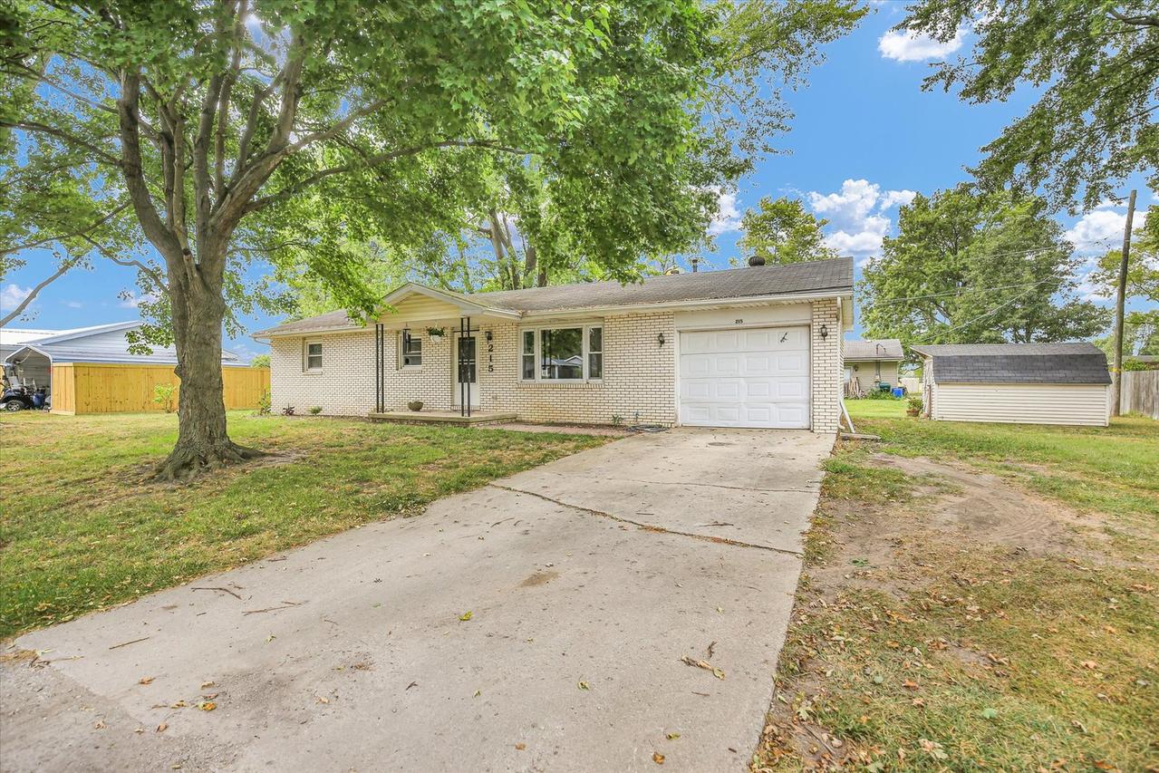 215 N Kansas St., Atwood, IL 61913