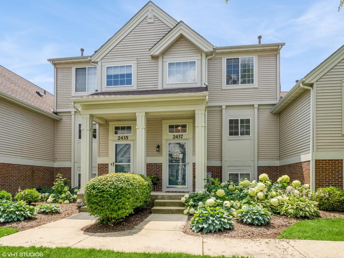 2437 Daybreak Ct., Elgin, IL 60123