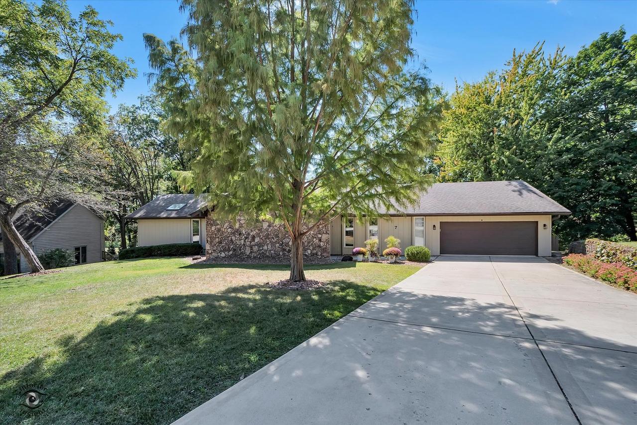 7 Bristol Green, Bourbonnais, IL 60914