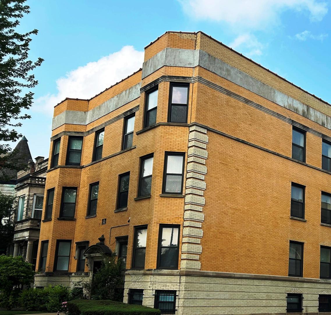 800 S Independence Blvd. #3, Chicago, IL 60624