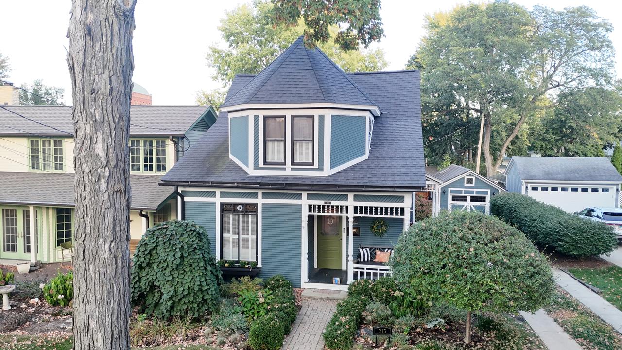 213 S 5th St., Geneva, IL 60134