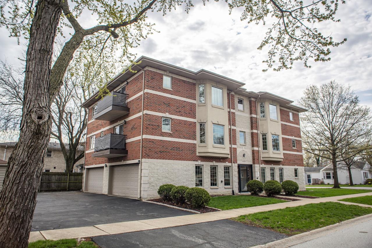 5368 W 96th St. #2S, Oak Lawn, IL 60453
