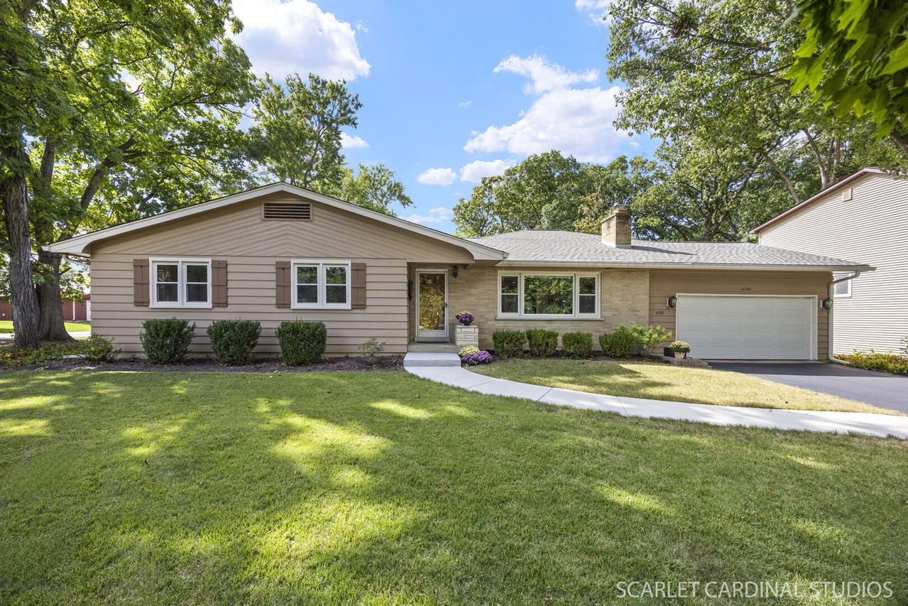 0S650 Forest St., Winfield, IL 60190