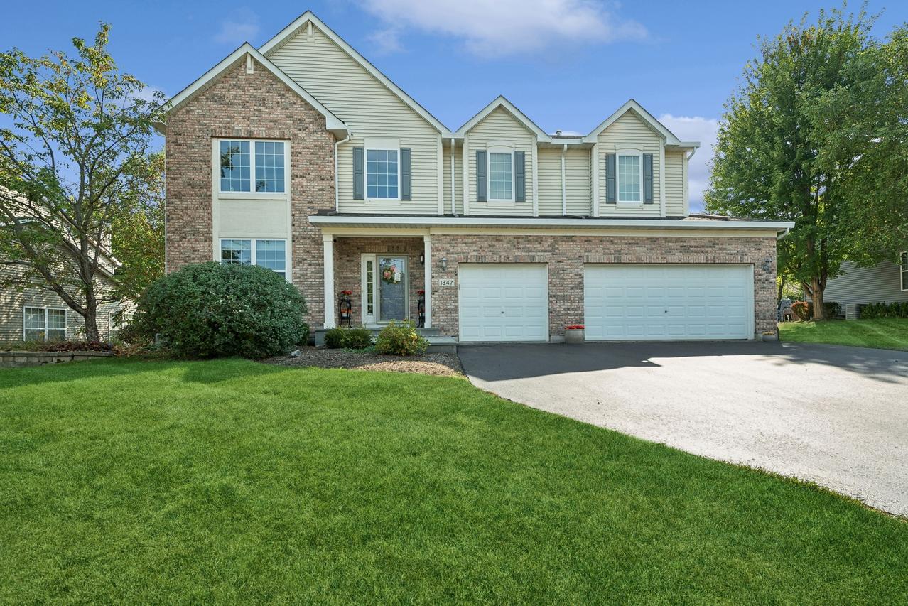 1847 Natures Ct., Lindenhurst, IL 60046