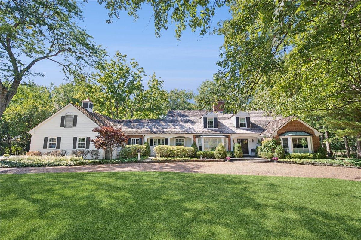 32 Meadowview Dr., Northfield, IL 60093