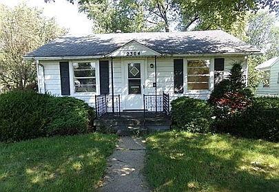 2304 E Division St., Decatur, IL 62526