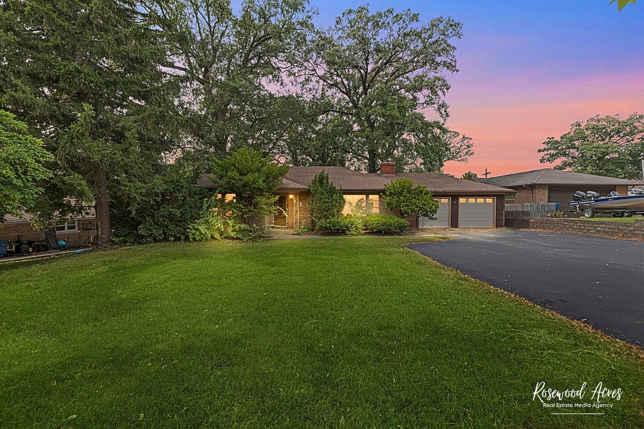 665 N Kennedy Dr., Kankakee, IL 60901