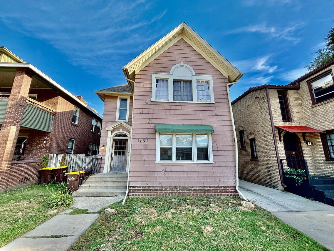 1131 N Main St., Rockford, IL 61103
