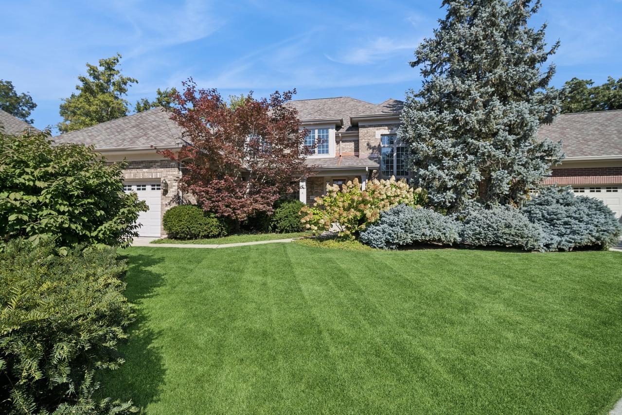 857 Country Club Ln., Northbrook, IL 60062