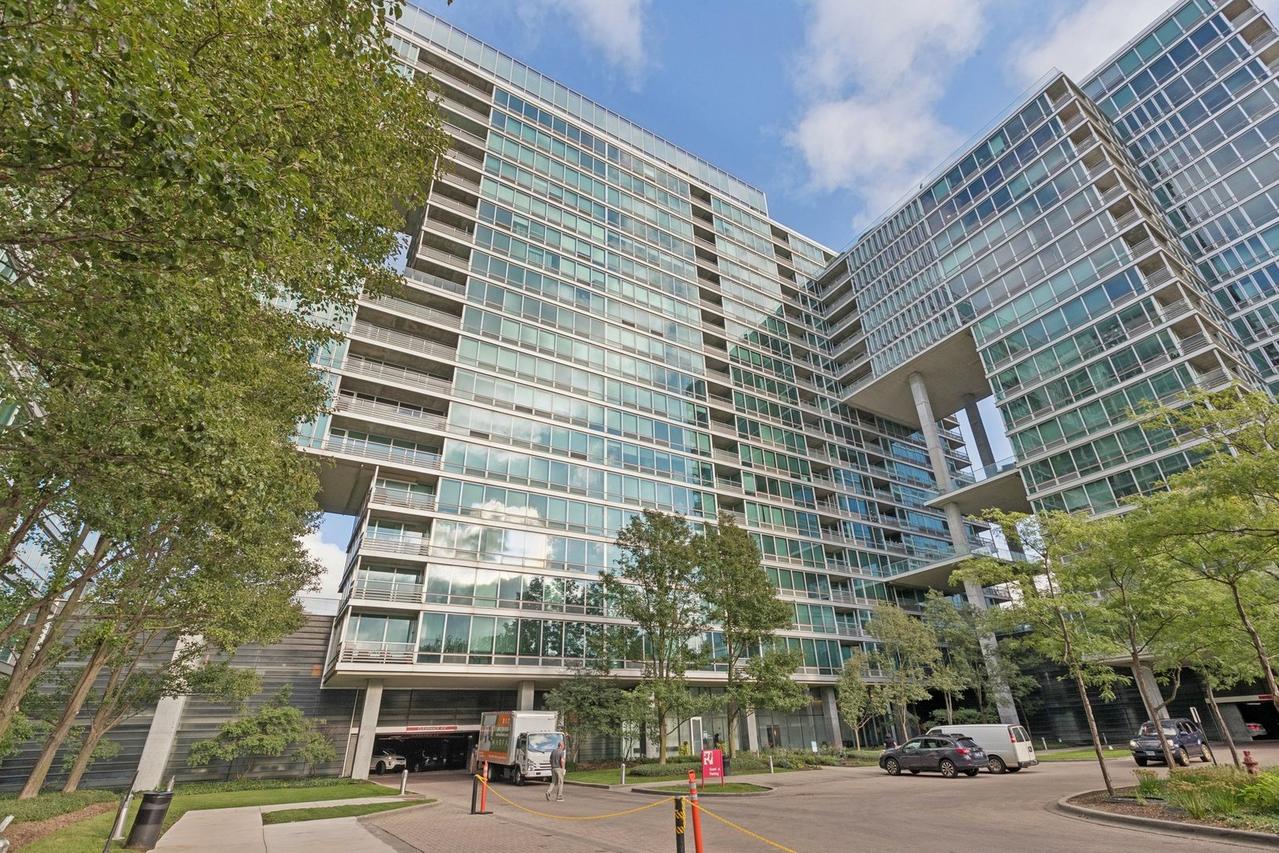 9715 Woods Dr. #903, Skokie, IL 60077