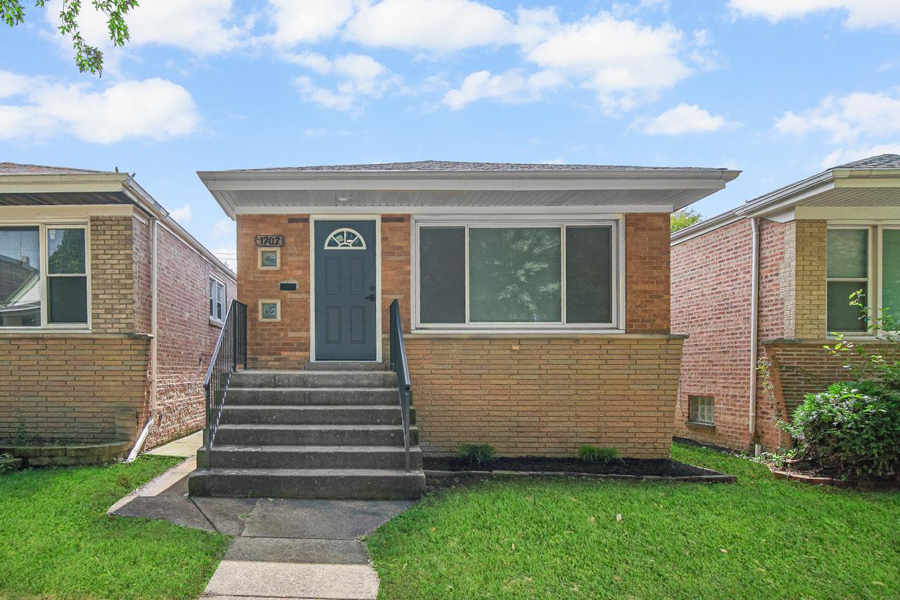 1707 E 93rd St., Chicago, IL 60617