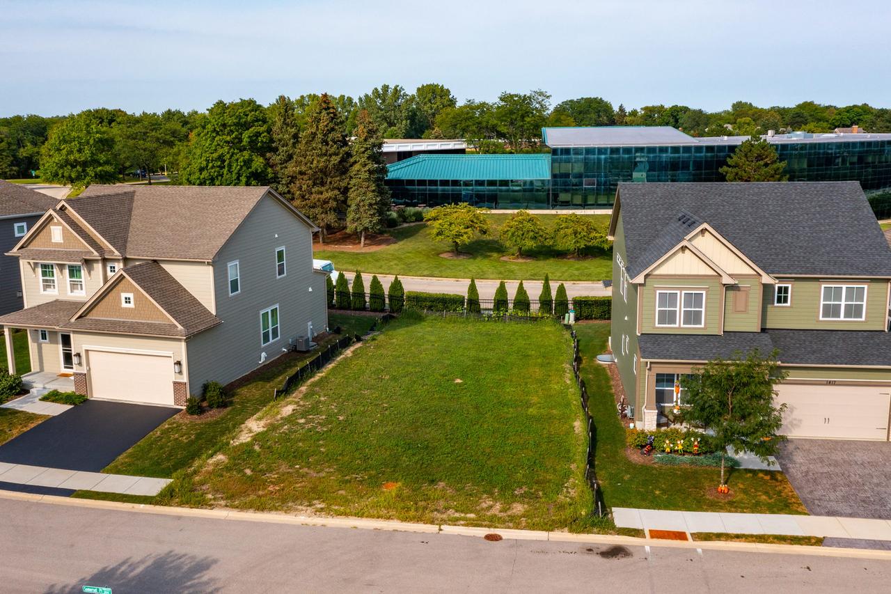 1419 Somerset Pl., Barrington, IL 60010