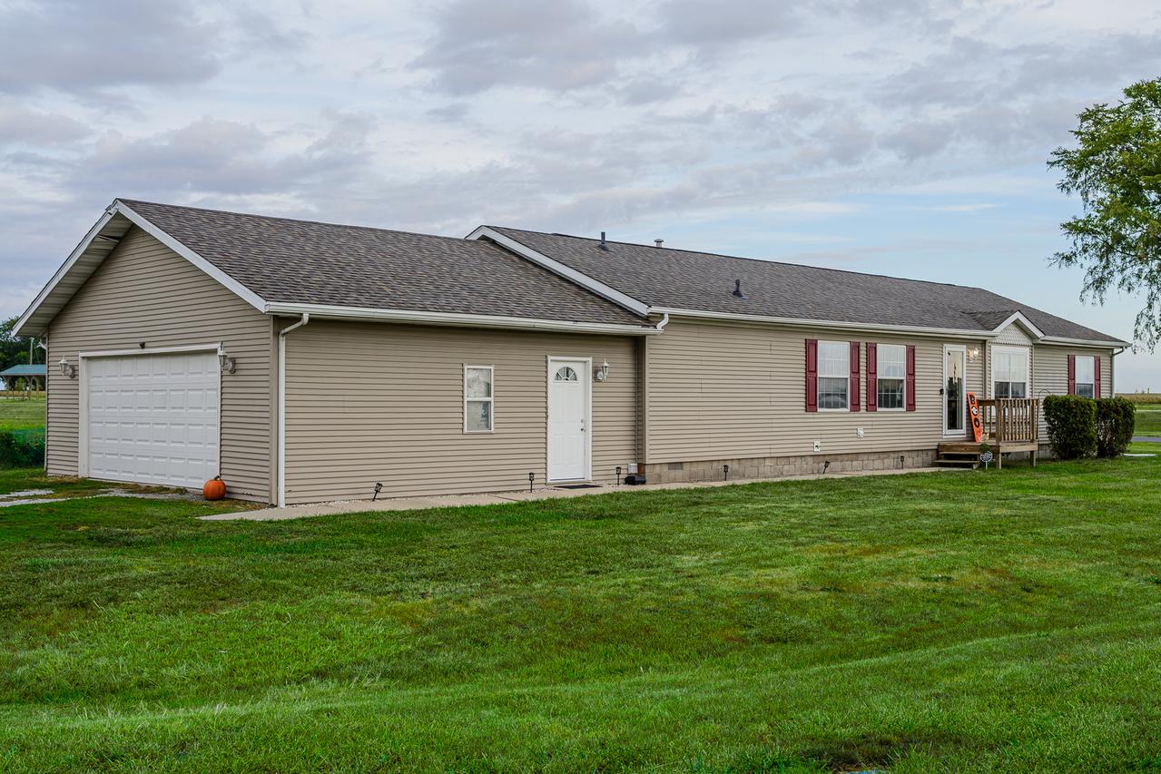 319 N Letcher St., Chenoa, IL 61726