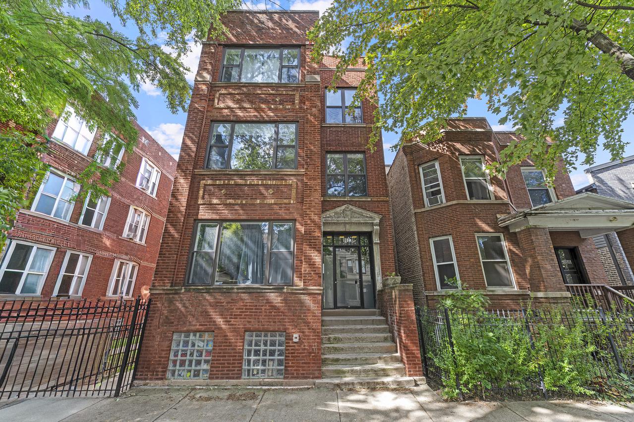 862 N Mozart St. #2F, Chicago, IL 60622