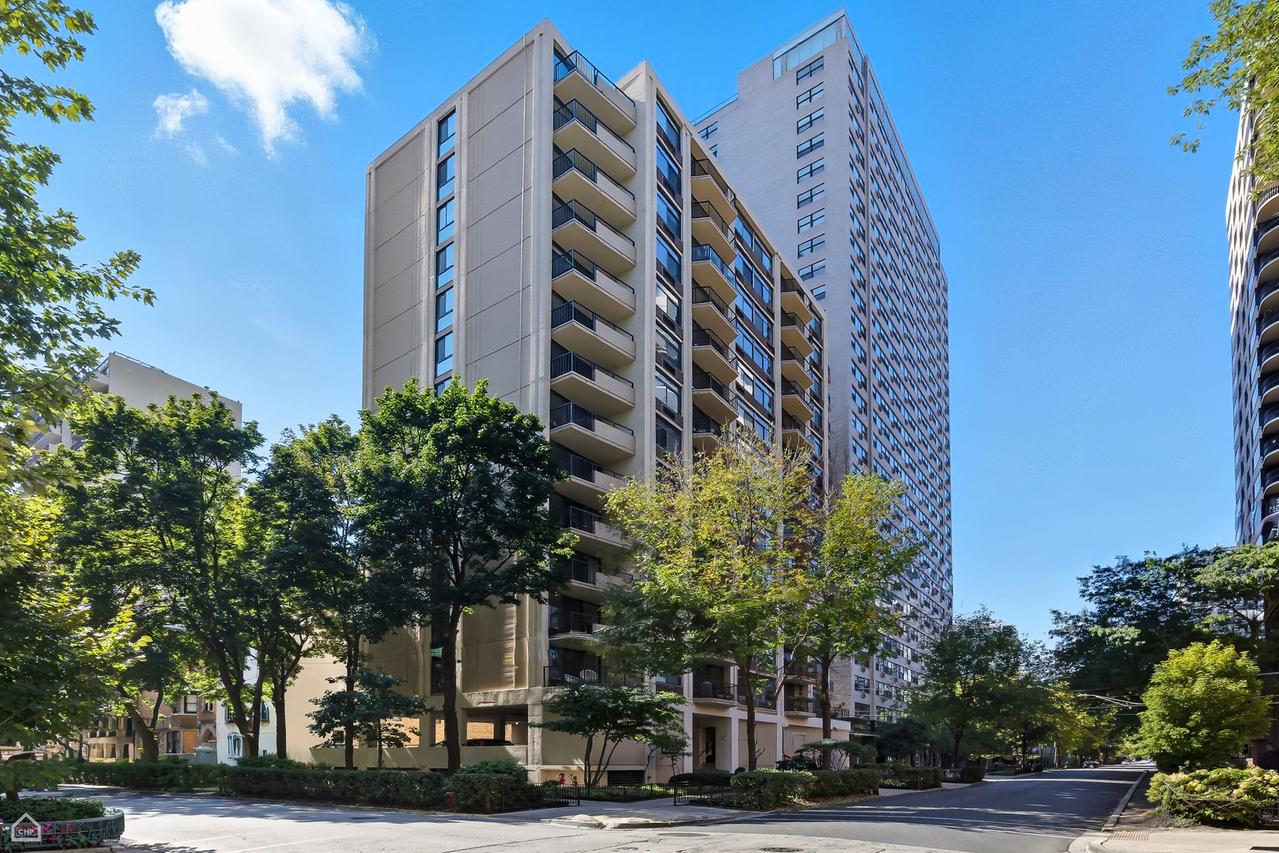 1450 N Astor St. #7B, Chicago, IL 60610