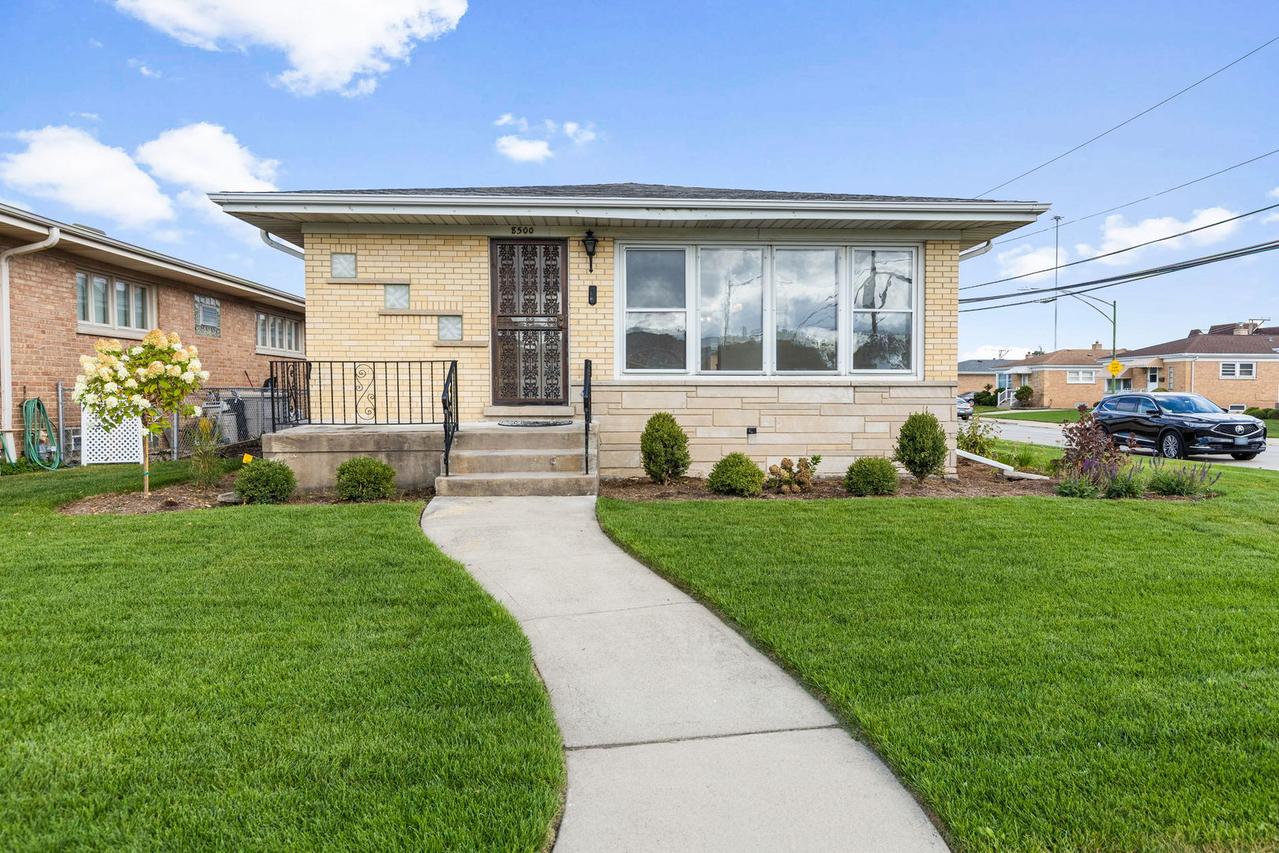 8500 W Carmen Ave., Chicago, IL 60656
