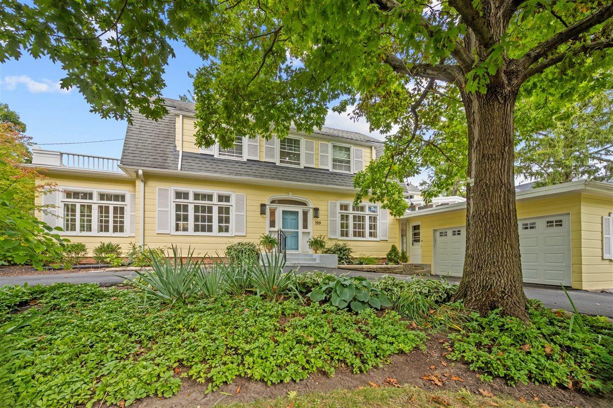 199 Wentworth Ave., Glencoe, IL 60022