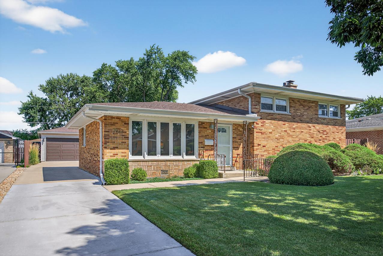 7922 W Courtland Ave., Norridge, IL 60706
