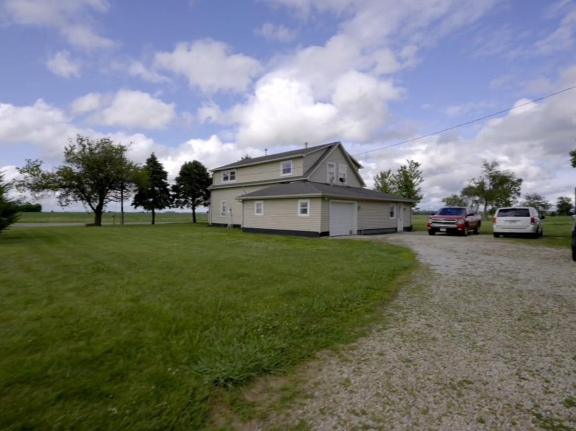 101 County Road 100 N, Ivesdale, IL 61851