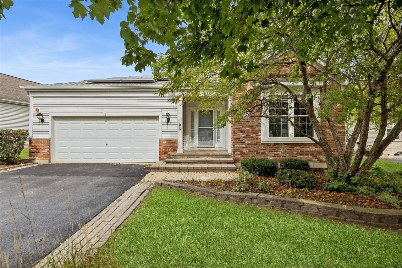 2622 Wessex Dr., West Dundee, IL 60118
