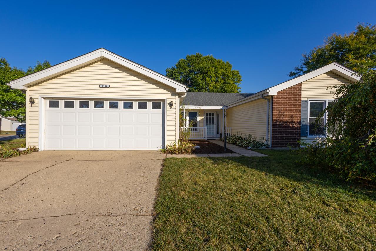 1941 Aspen Ln., Glendale Heights, IL 60139