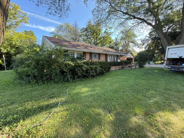 1S777 Westview Ave., Lombard, IL 60148