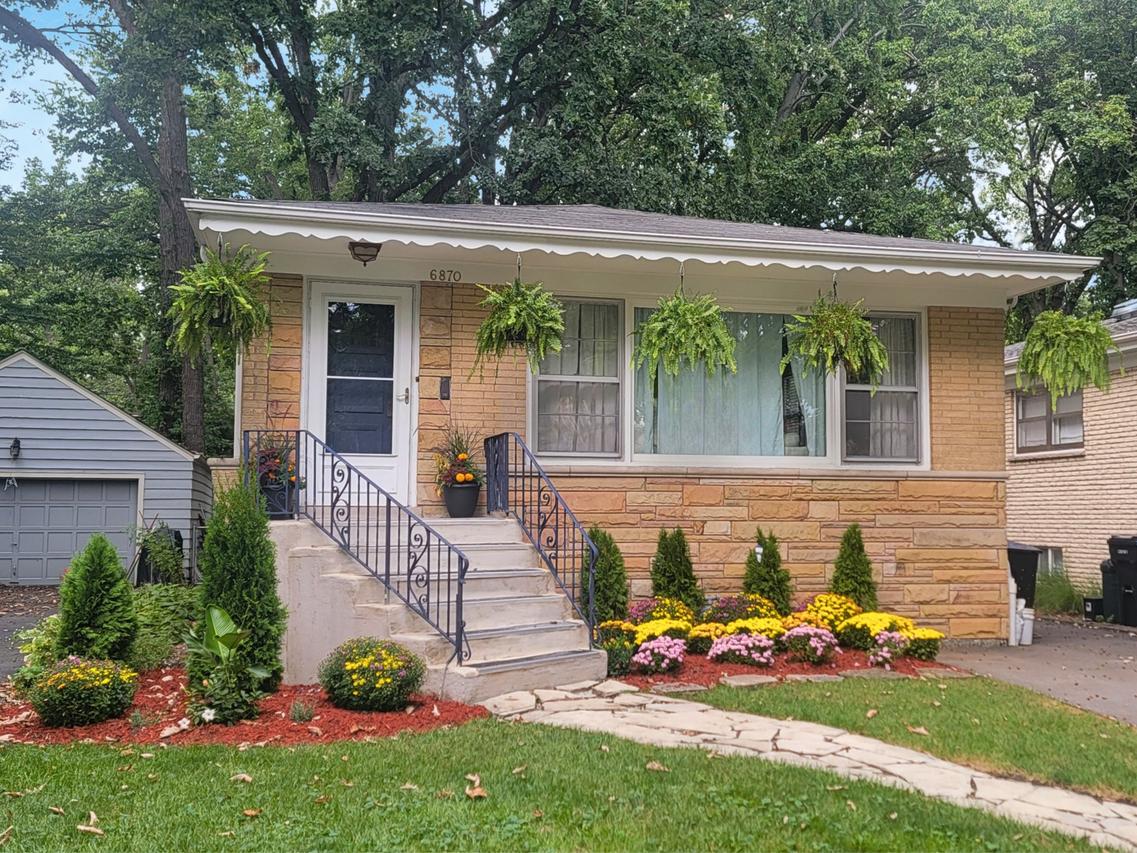 6870 N Wildwood Ave., Chicago, IL 60646