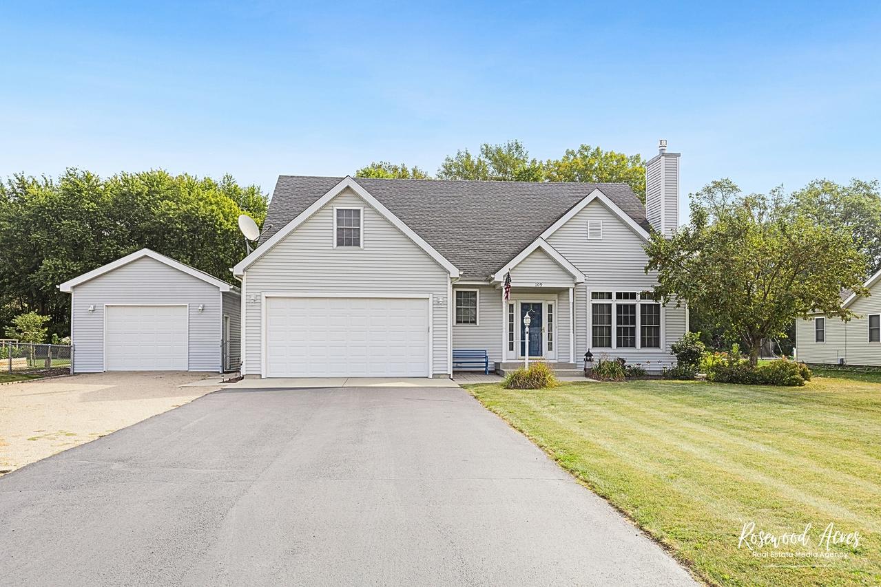 109 Foley Dr., Essex, IL 60935