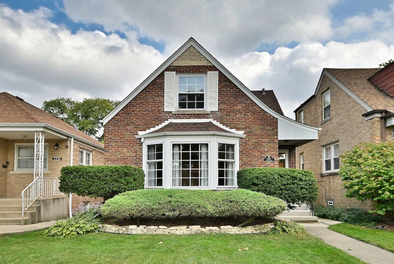 1727 N 74th Ct., Elmwood Park, IL 60707