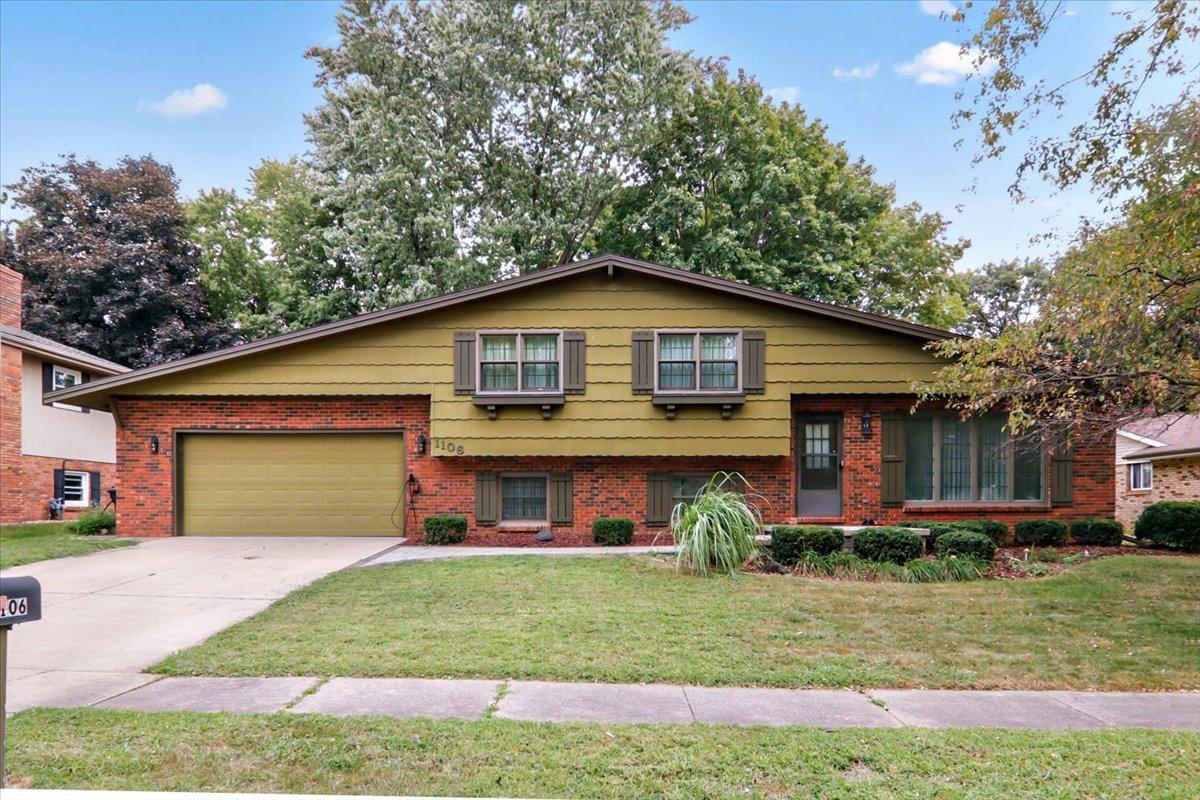 1106 N Oak St., Normal, IL 61761