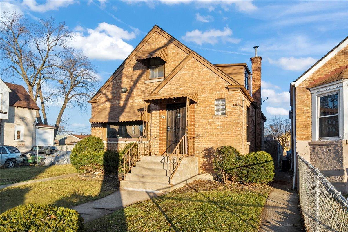 9941 S Lowe Ave., Chicago, IL 60628