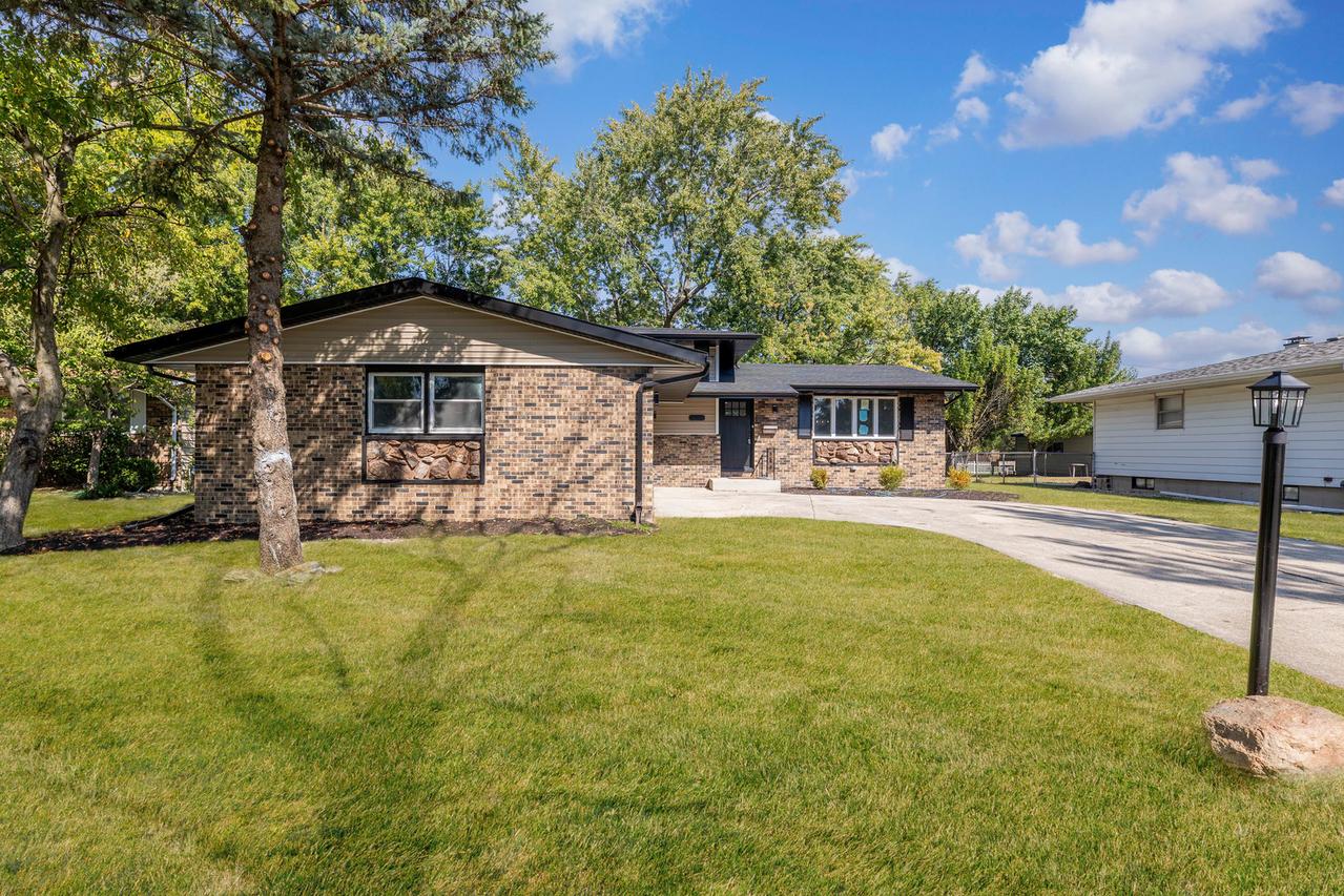 2844 193rd St., Lansing, IL 60438