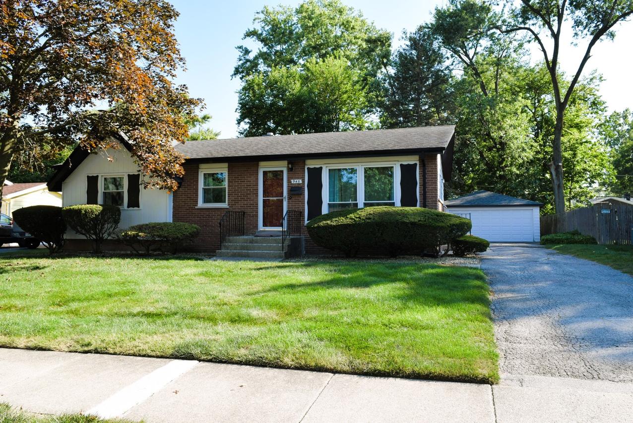 945 W 187 St., Homewood, IL 60430