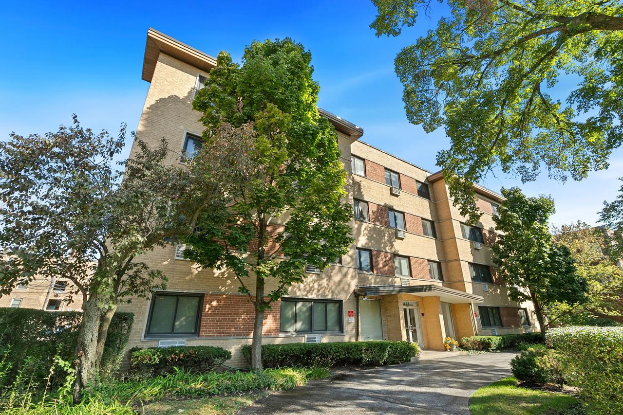 929 Washington St. #404, Evanston, IL 60202