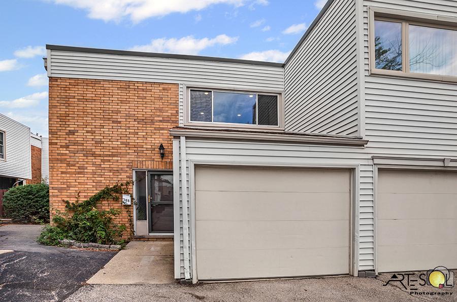 368 Cedar Tree Ct., Hoffman Estates, IL 60169