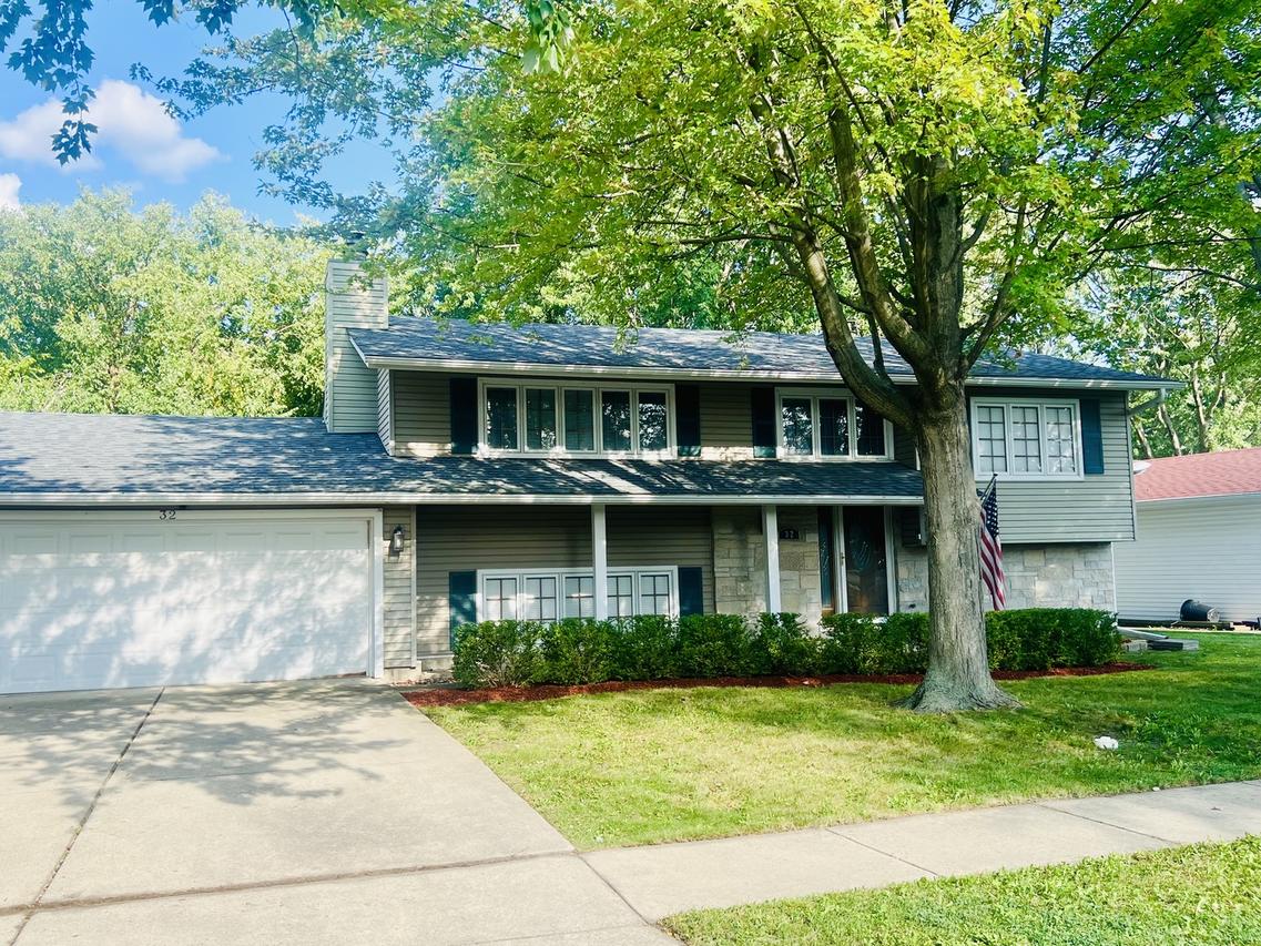 32 Lancaster Ave., Elk Grove Village, IL 60007