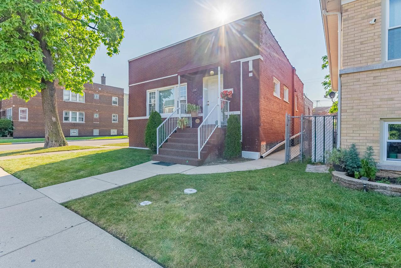 1940 S 59th Ct., Cicero, IL 60804
